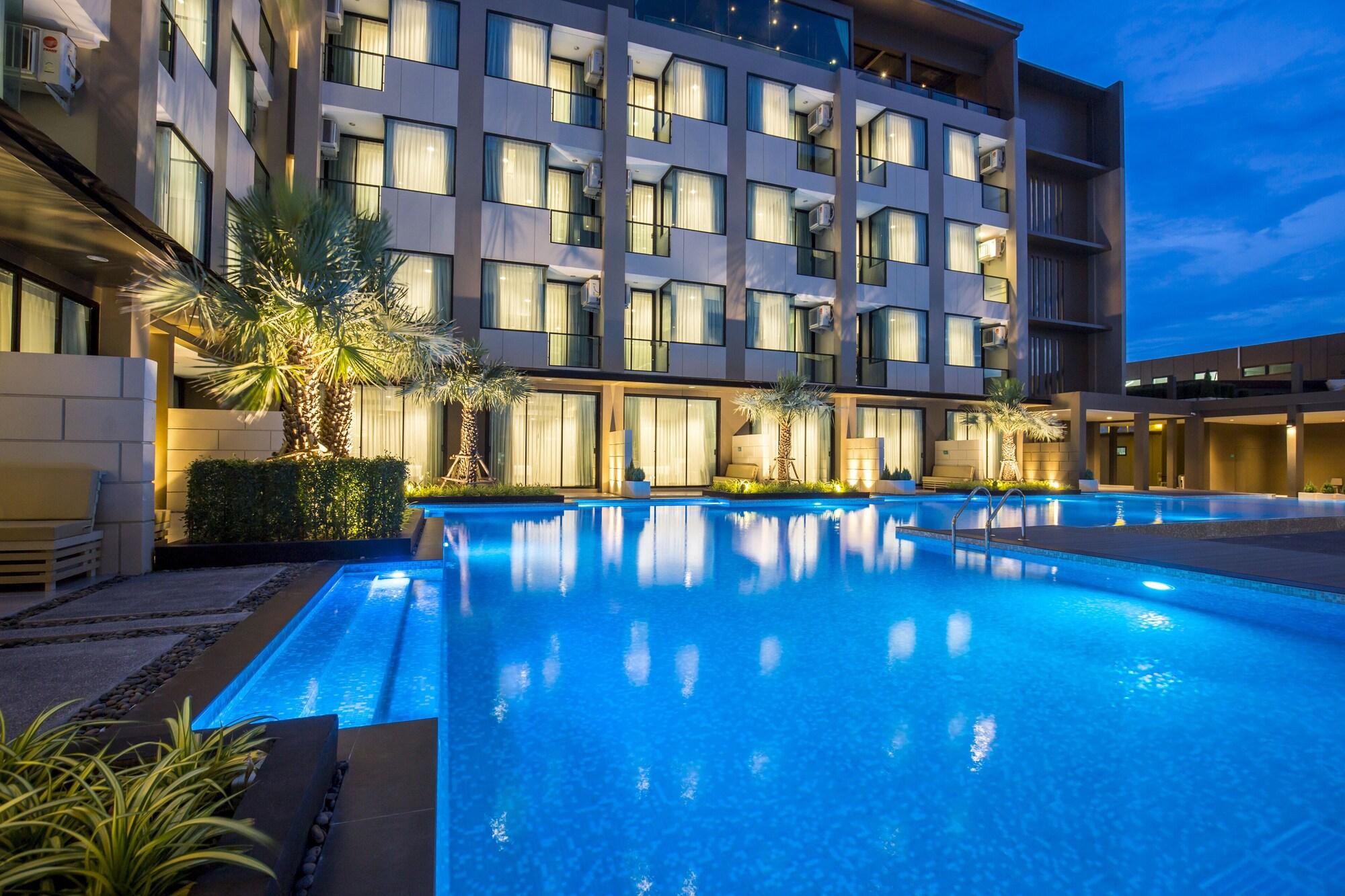 The Crystal Hotel Buriram - Formerly X2 Vibe Buri Ram Zewnętrze zdjęcie