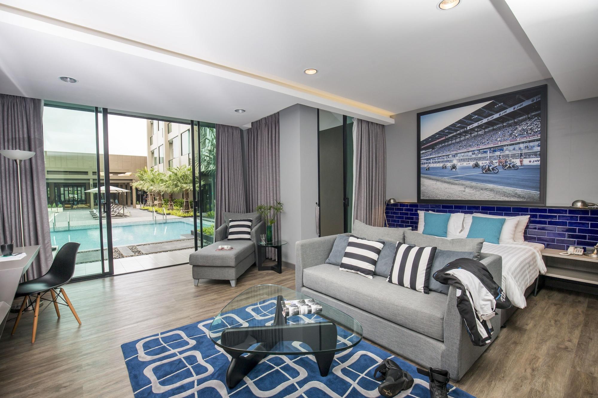 The Crystal Hotel Buriram - Formerly X2 Vibe Buri Ram Zewnętrze zdjęcie