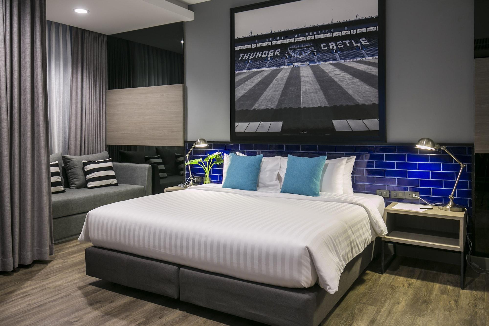 The Crystal Hotel Buriram - Formerly X2 Vibe Buri Ram Zewnętrze zdjęcie