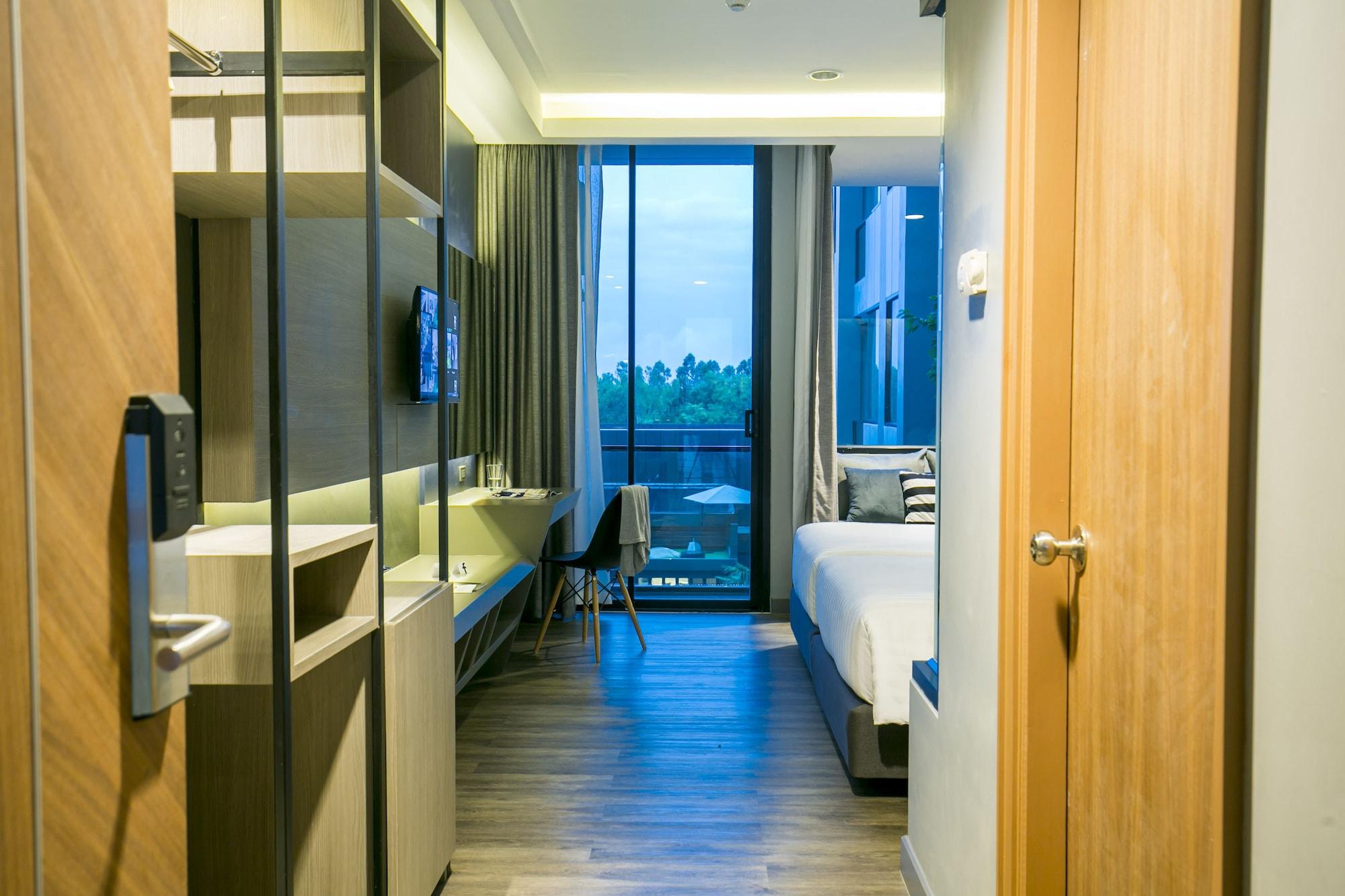 The Crystal Hotel Buriram - Formerly X2 Vibe Buri Ram Zewnętrze zdjęcie