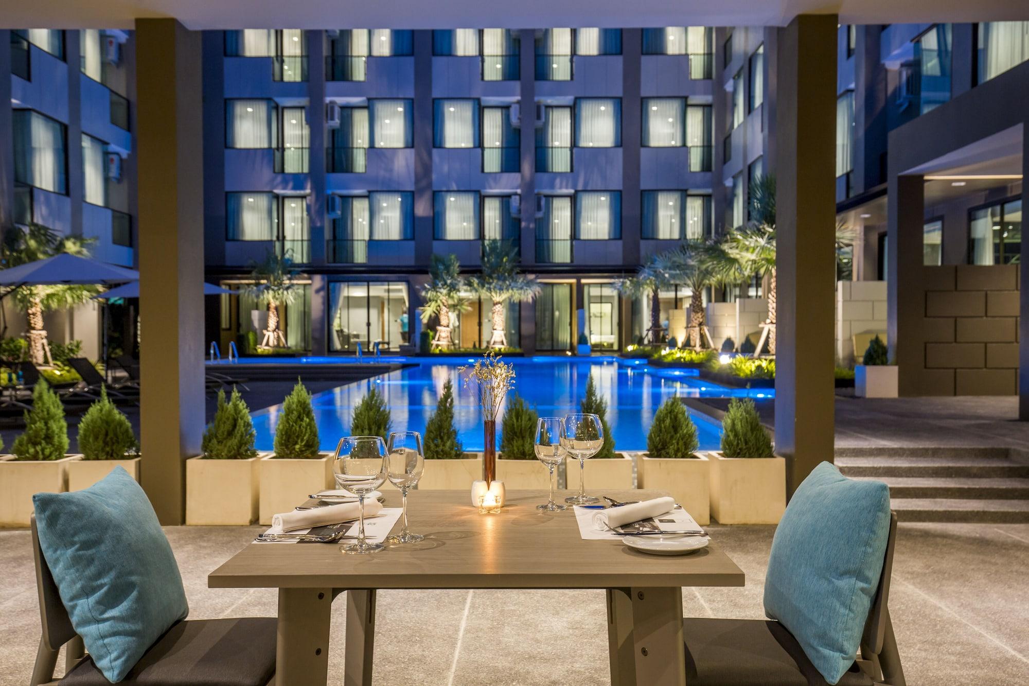 The Crystal Hotel Buriram - Formerly X2 Vibe Buri Ram Zewnętrze zdjęcie
