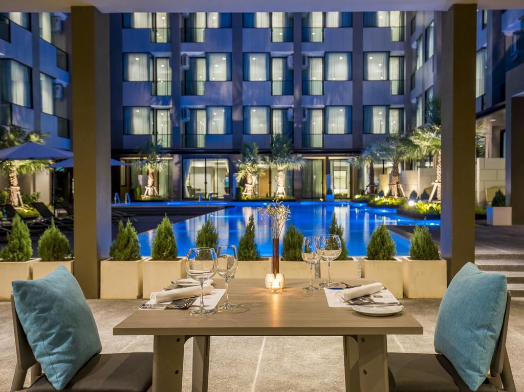 The Crystal Hotel Buriram - Formerly X2 Vibe Buri Ram Zewnętrze zdjęcie