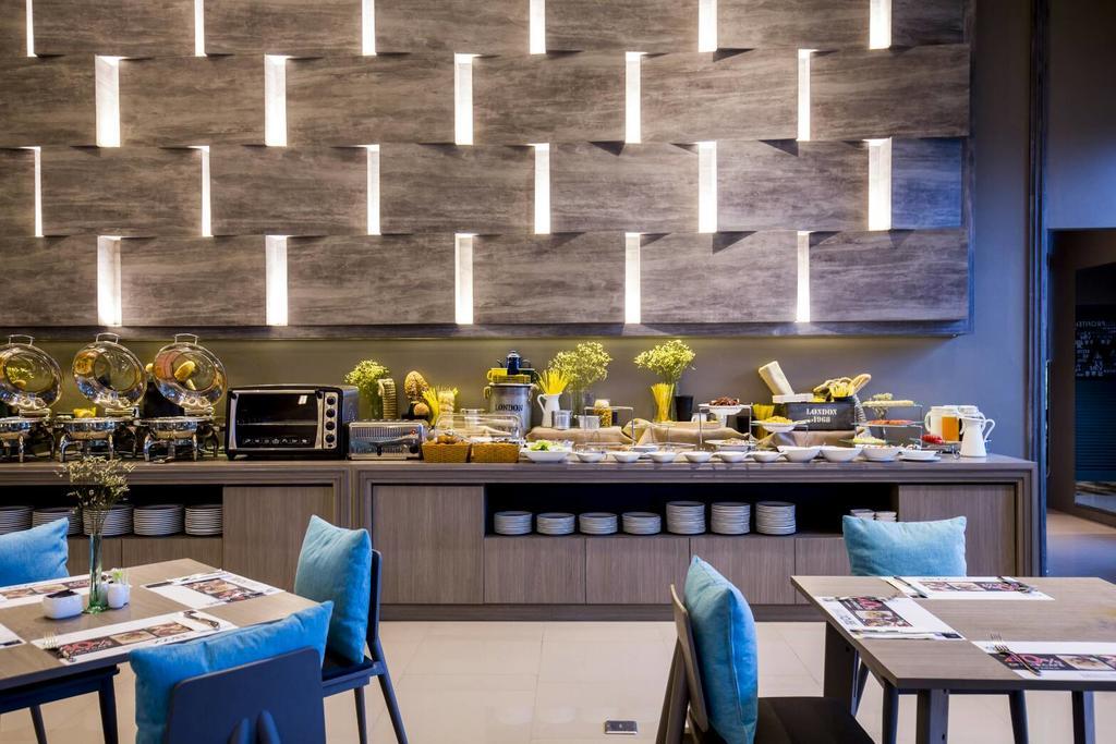 The Crystal Hotel Buriram - Formerly X2 Vibe Buri Ram Zewnętrze zdjęcie